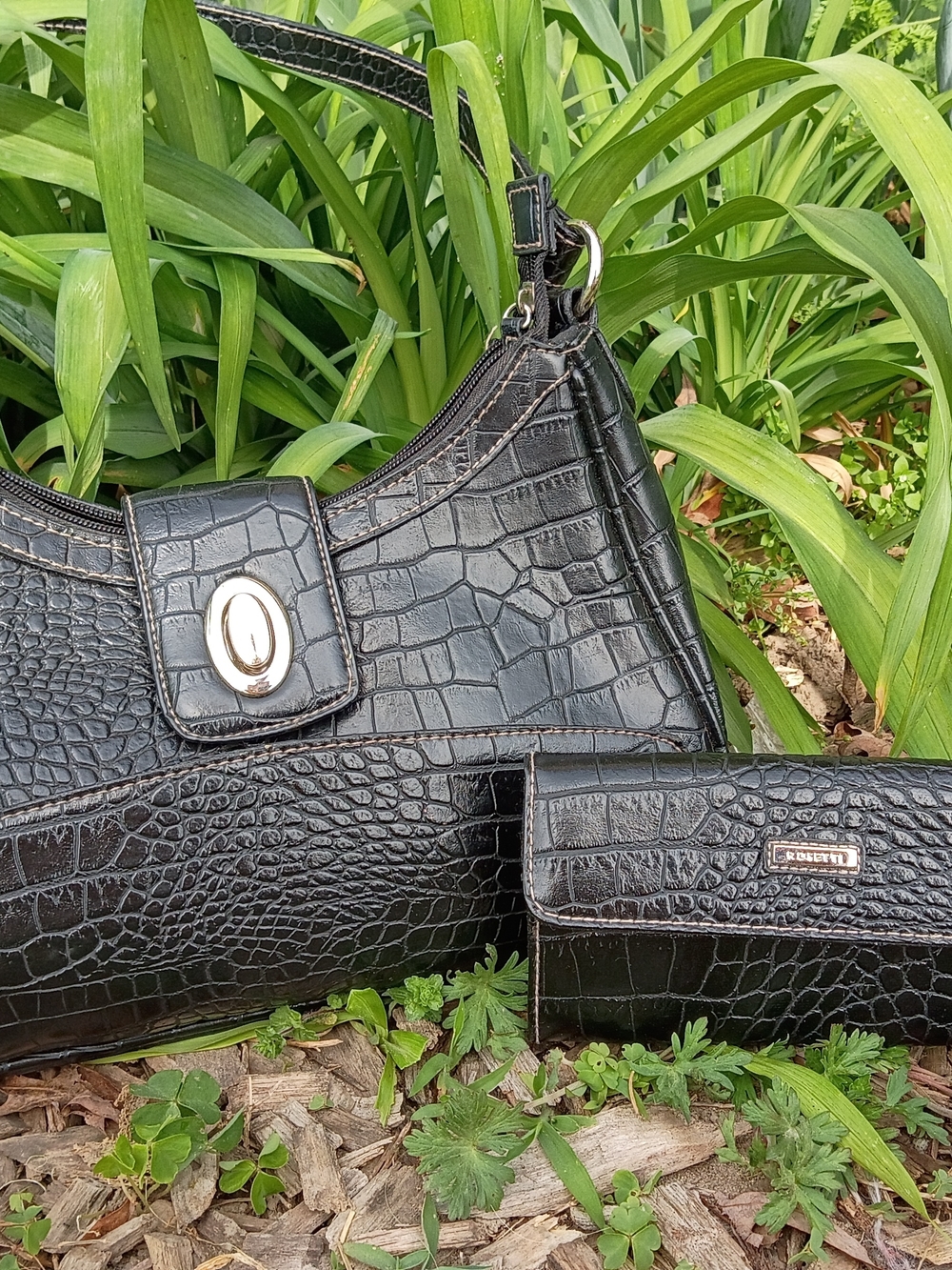 Limited EditionRosetti Black Croc-Embossed Shoulder Bag with Matching Wallet Set